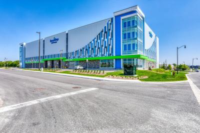 Storage Units at SmartStop Self Storage - Aurora - 87 Goulding Avenue Aurora, ON